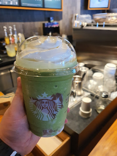 Starbucks Cambridge City Square - Gastronomi dan perhotelan