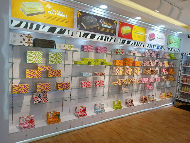 Bandar Udara Internasional Soekarno–Hatta, Shopping Arcade Terminal 1A Keberangkatan, RT.001/RW.010, Pajang, Kec. Benda, Kota Tangerang, Banten 15126