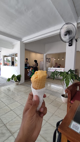 Jl. Gedongkuning No.18, Pelem Mulong, Rejowinangun, Kec. Kotagede, Kota Yogyakarta, Daerah Istimewa Yogyakarta 55171