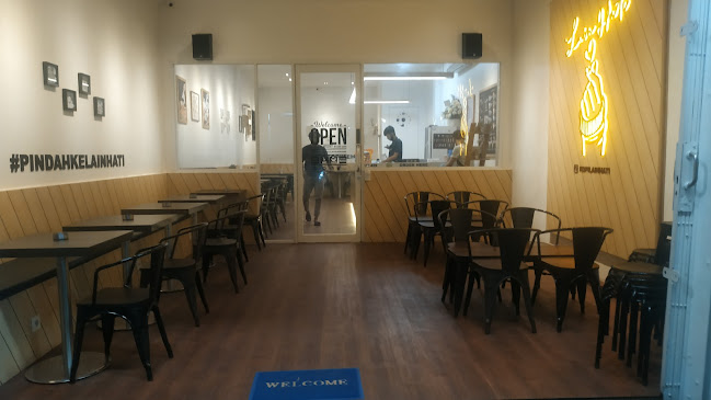 Jl. M. Yamin No.80 Kel, Gn. Kelua, Kec. Samarinda Ulu, Kota Samarinda, Kalimantan Timur 75243