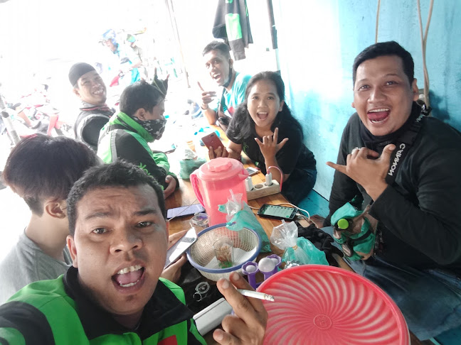 HMV9+33H, Petisah Tengah, Kec. Medan Petisah, Kota Medan, Sumatera Utara 20111