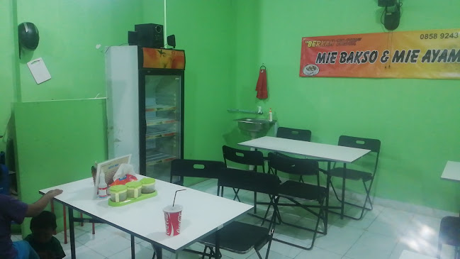 Opinii despre Mie Bakso & Mie Ayam "Berkah Tasik" în Kota Depok - Gastronomi dan perhotelan