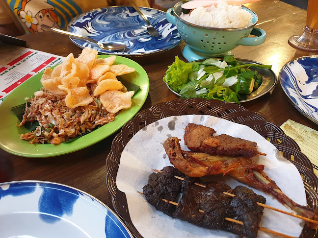 Comentarii opinii despre Rumah Makan Boemi Mitoha