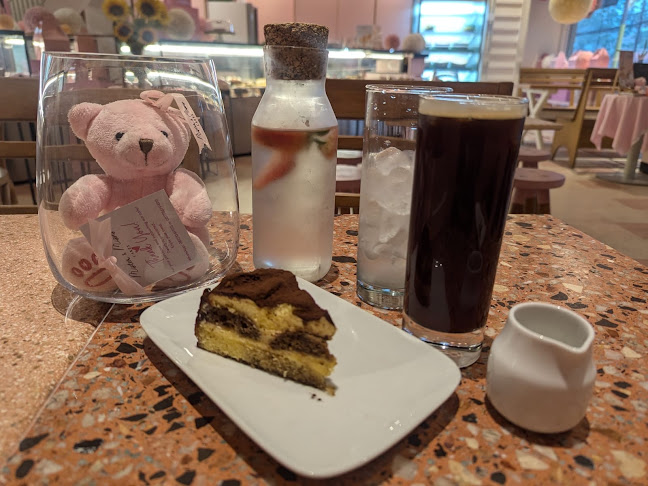 Mister & Misses Cakes