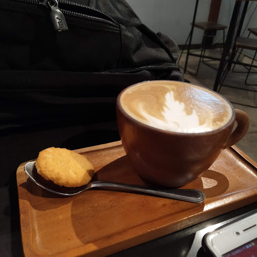 Jl. Darmokali No.3. Kel, Darmo, Kec. Wonokromo, Surabaya, Jawa Timur 60241