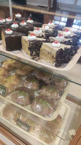 Jl. Imam Bonjol No.17, Keprabon, Kec. Ps. Kliwon, Kota Surakarta, Jawa Tengah 57131