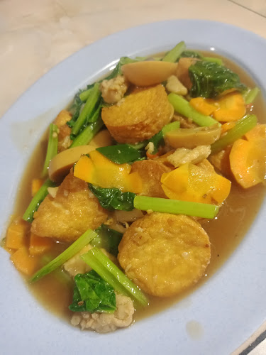 2G2C+49G, Jl. Jend. AH. Nasution, Kambu, Kec. Kambu, Kota Kendari, Sulawesi Tenggara 93561