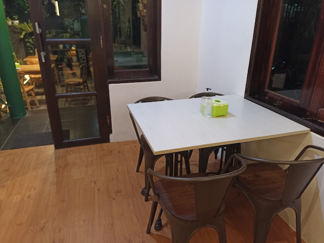 Tak Kunjung Padam Coffee House Surabaya - Surabaya