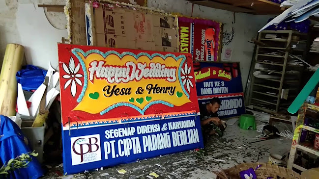 Opinii despre Ayam Goreng Mbak Yuli în Kota Surakarta - Gastronomi dan perhotelan