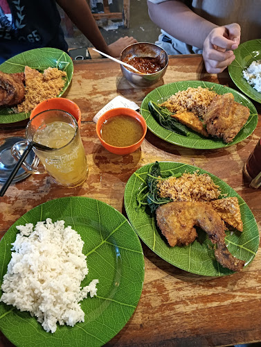 Comentarii opinii despre Ayam Kremes Cak Iwan