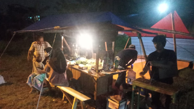 Opinii despre Deh angkringan în Kota Depok - Gastronomi dan perhotelan