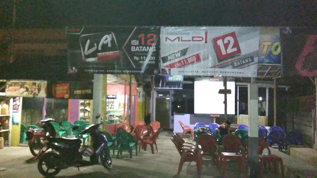 VXWJ+5CP, Pasiran, Kec. Singkawang Bar., Kota Singkawang, Kalimantan Barat 79123