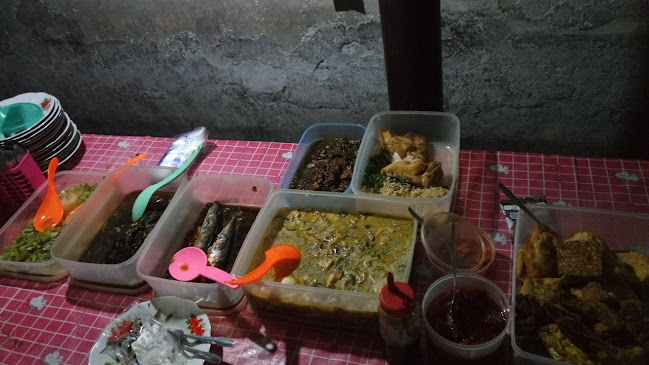 Comentarii opinii despre Warung Makan dan Kopi Bu Heni