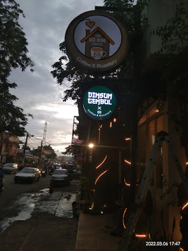 Opinii despre Dimsum Gembul Official Ciledug în Kota Tangerang - Gastronomi dan perhotelan