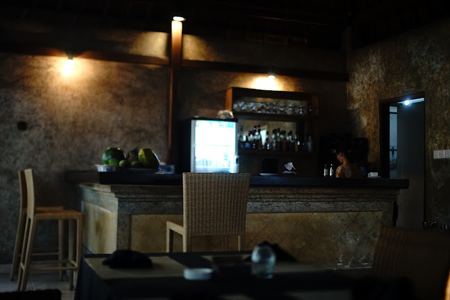 Opinii despre Monalisa Cafe în Kota Denpasar - Gastronomi dan perhotelan