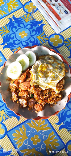 Opinii despre Nasi Goreng Eling Balik,samping Masjid Darul Hasanah în Kota Ambon - Gastronomi dan perhotelan