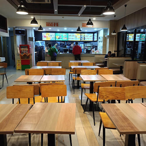 Burger King Pajajaran - Gastronomi dan perhotelan