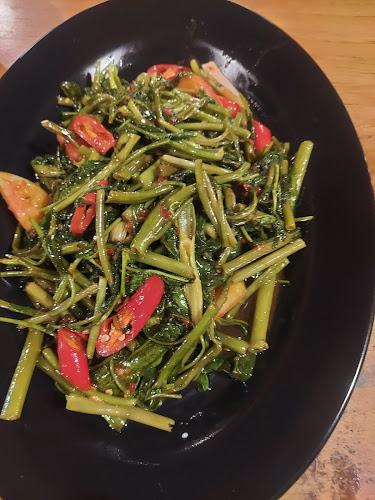 Opinii despre Kampung Kecil Cirebon în Kota Cirebon - Gastronomi dan perhotelan