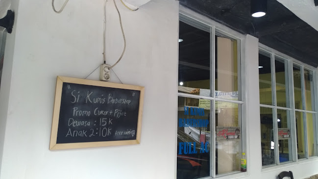 Opinii despre Warunk Nyoklat Super Cilodong în Kota Depok - Gastronomi dan perhotelan