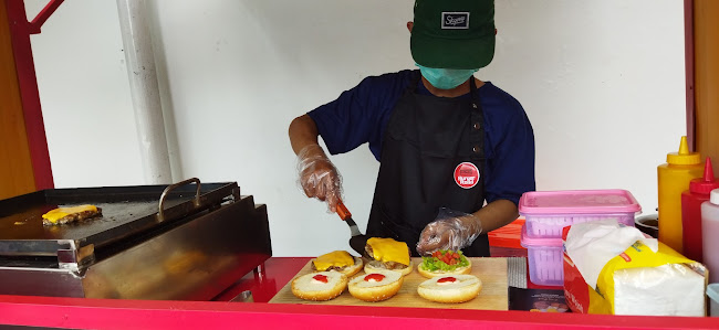 Opinii despre Burger Road Bukit Cinere în Kota Depok - Gastronomi dan perhotelan