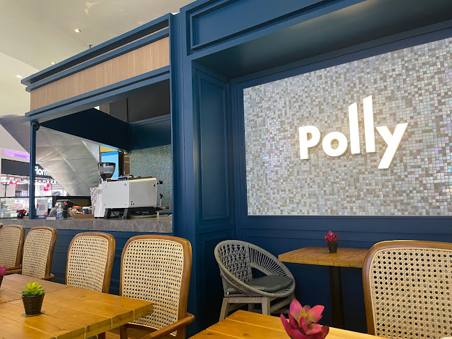 Opinii despre Polly Cafe în Kota Depok - Gastronomi dan perhotelan