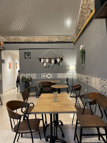 Collective Grounds Coffee - Gastronomi dan perhotelan