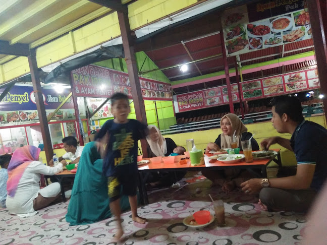 Opinii despre Ikan Bakar Pak Irfan în Kota Lhokseumawe - Gastronomi dan perhotelan