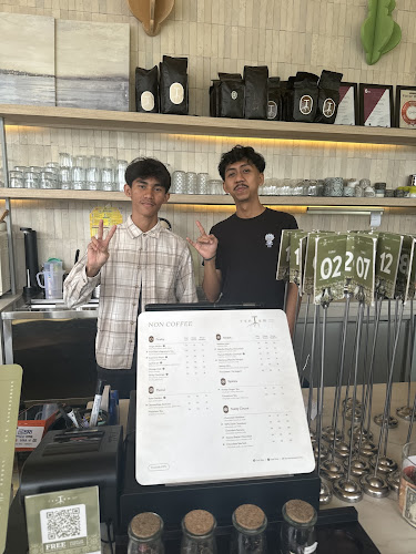 Opinii despre Tentrm coffee & dining în Kota Medan - Gastronomi dan perhotelan