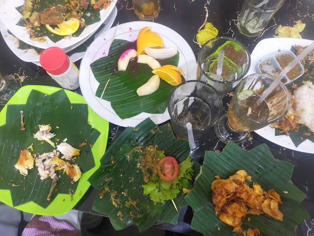 Ayam Penyet Jakarta SM.Raja - Kota Medan