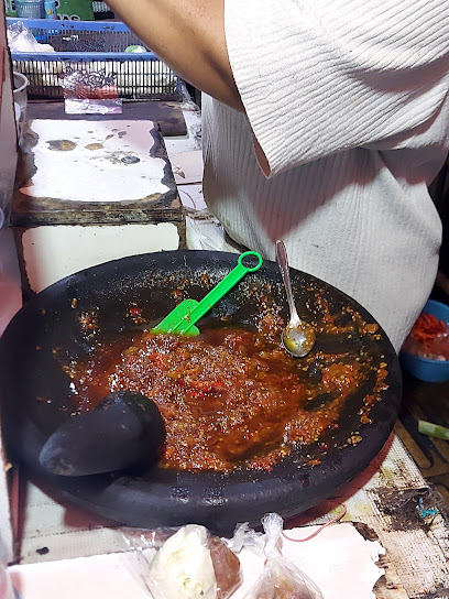 Aneka penyetan goreng dan bakar mbak ju