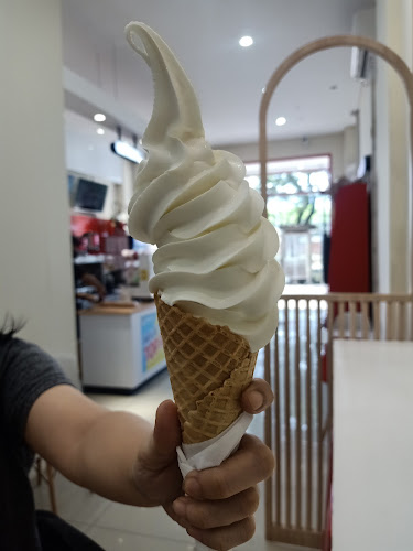 Opinii despre Mixue Atma Icon Bsd în Kabupaten Tangerang - Gastronomi dan perhotelan