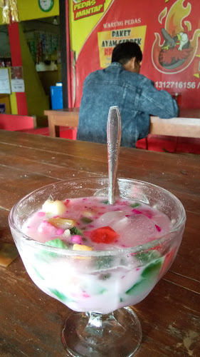 kedai Pedas Ayam Penyet & Geprek - Gastronomi dan perhotelan