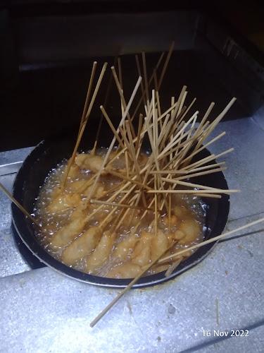 Opinii despre Sempol Ayam "Sear" Cabang Banjarbaru în Kota Banjar Baru - Gastronomi dan perhotelan