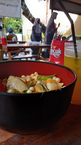 Jl. Bebedahan II, Lengkongsari, Kec. Tawang, Kab. Tasikmalaya, Jawa Barat 46111