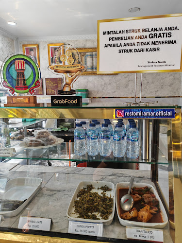 Jl. Pemuda No.11 ABC, A U R, Kec. Medan Maimun, Kota Medan, Sumatera Utara 20212