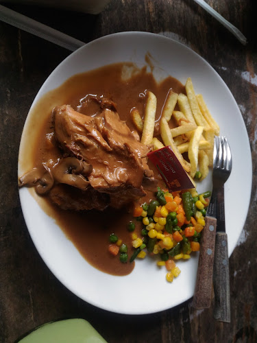 Koki Joni - Gastronomi dan perhotelan