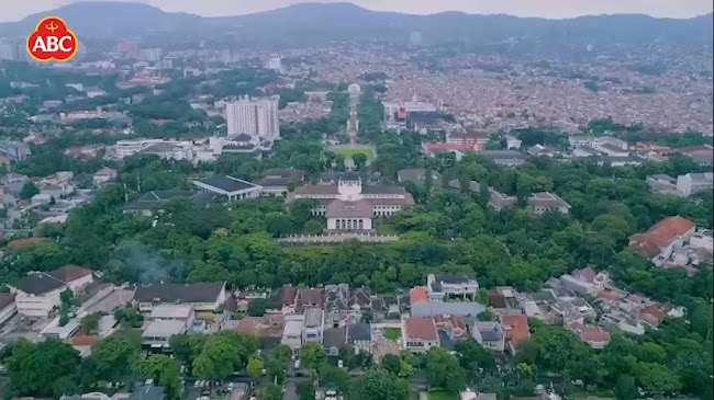 Opinii despre Warung Nasi Ma Eha în Kota Bandung - Gastronomi dan perhotelan