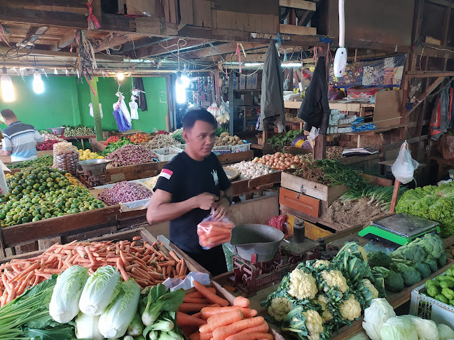 Opinii despre Pasar Induk Warung Jambu în Kota Bogor - Gastronomi dan perhotelan