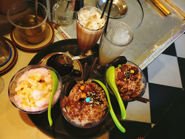 X9V7+3F9, Jl. 28 Oktober, Siantan Hulu, Kec. Pontianak Utara, Kota Pontianak, Kalimantan Barat 78243