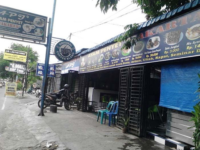 Opinii despre Ayam Penyet Jakarta Doktor Mansyur în Kota Medan - Gastronomi dan perhotelan