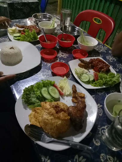 Cahaya Mminahinang Rumah Makan