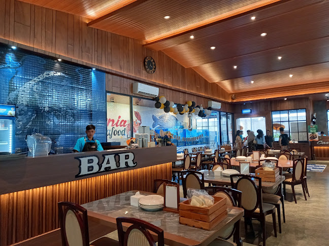 Opinii despre Kurnia Seafood Bandung în Kota Bandung - Gastronomi dan perhotelan