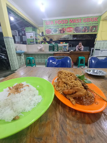 Opinii despre Cakpri Seafood Nasi Uduk în Kota Tangerang - Gastronomi dan perhotelan