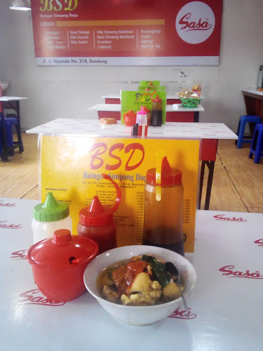 Opinii despre Batagor & Baso Simpang Dago (BSD) în Kota Bandung - Gastronomi dan perhotelan