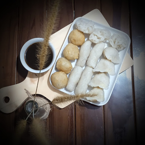 Warung Mang Kirom - Gastronomi dan perhotelan