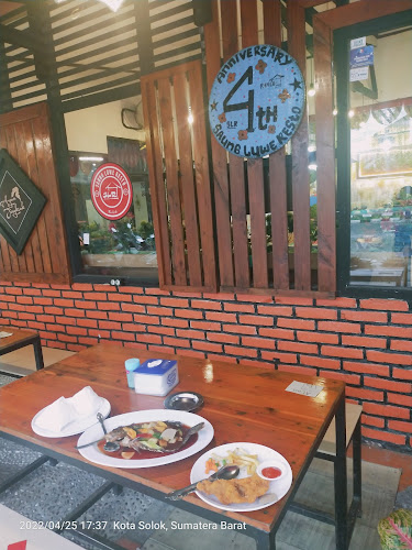 Saung Luwe Resto - Kota Solok