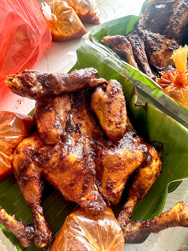 Comentarii opinii despre Yayuk Seafood