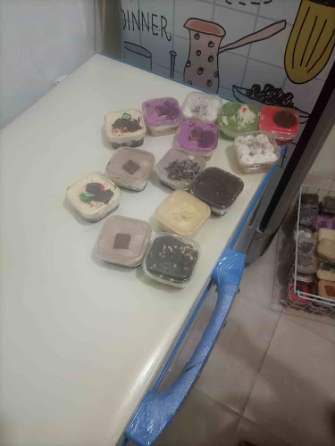 Opinii despre mami cake & chocolate în Surabaya - Gastronomi dan perhotelan