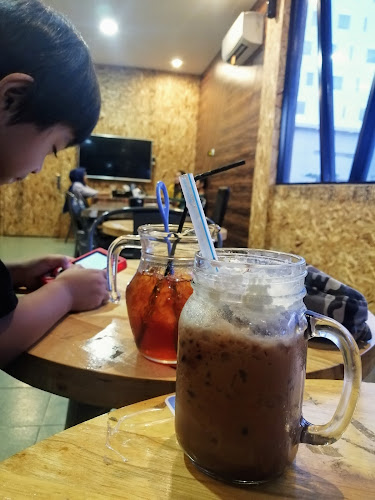 Opinii despre Dhapu Ava Koffie Sudirman în Kota Pekanbaru - Gastronomi dan perhotelan