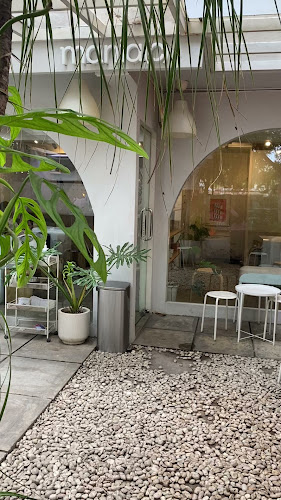 mania(c) plain place - Gastronomi dan perhotelan